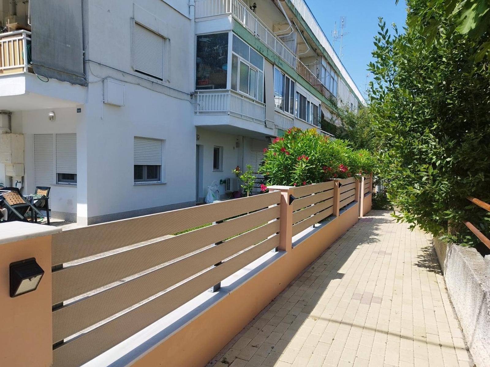 Renovated Apartment With Garden And Parking Space Peraia  Exterior photo